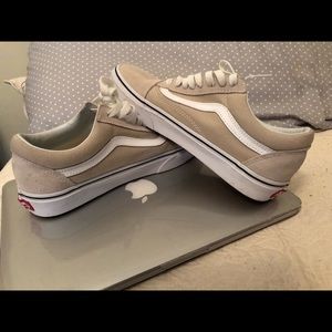 Beige old stool vans